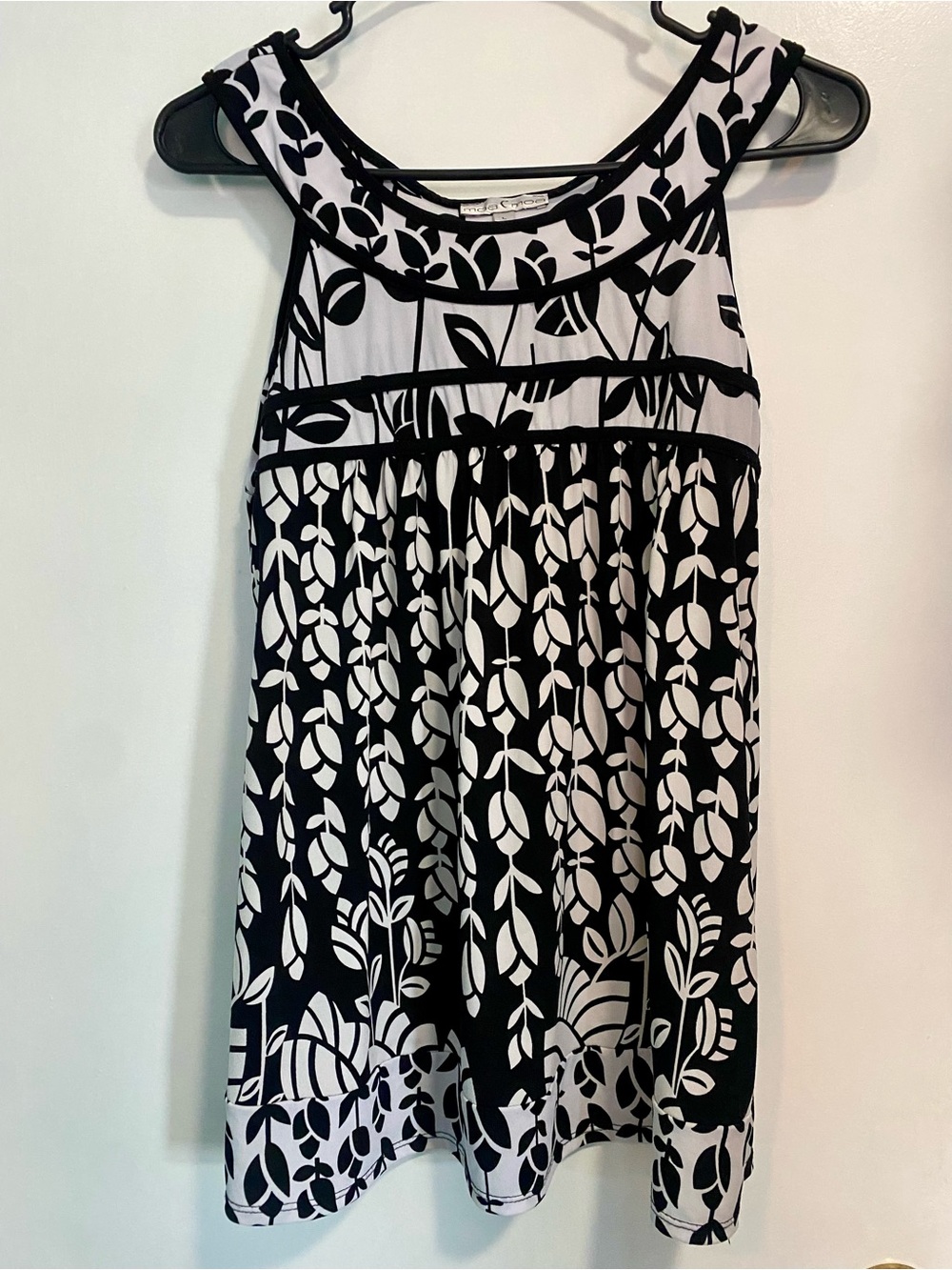 Moa Moa Black and White Floral Print Top L